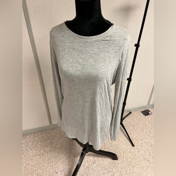 Athleta long sleeve - Picture 2 of 7